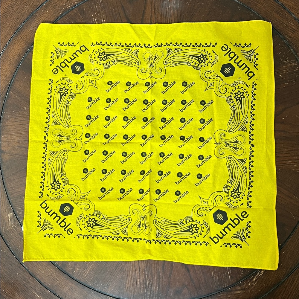 Bumble Bandana Preowned EUC
